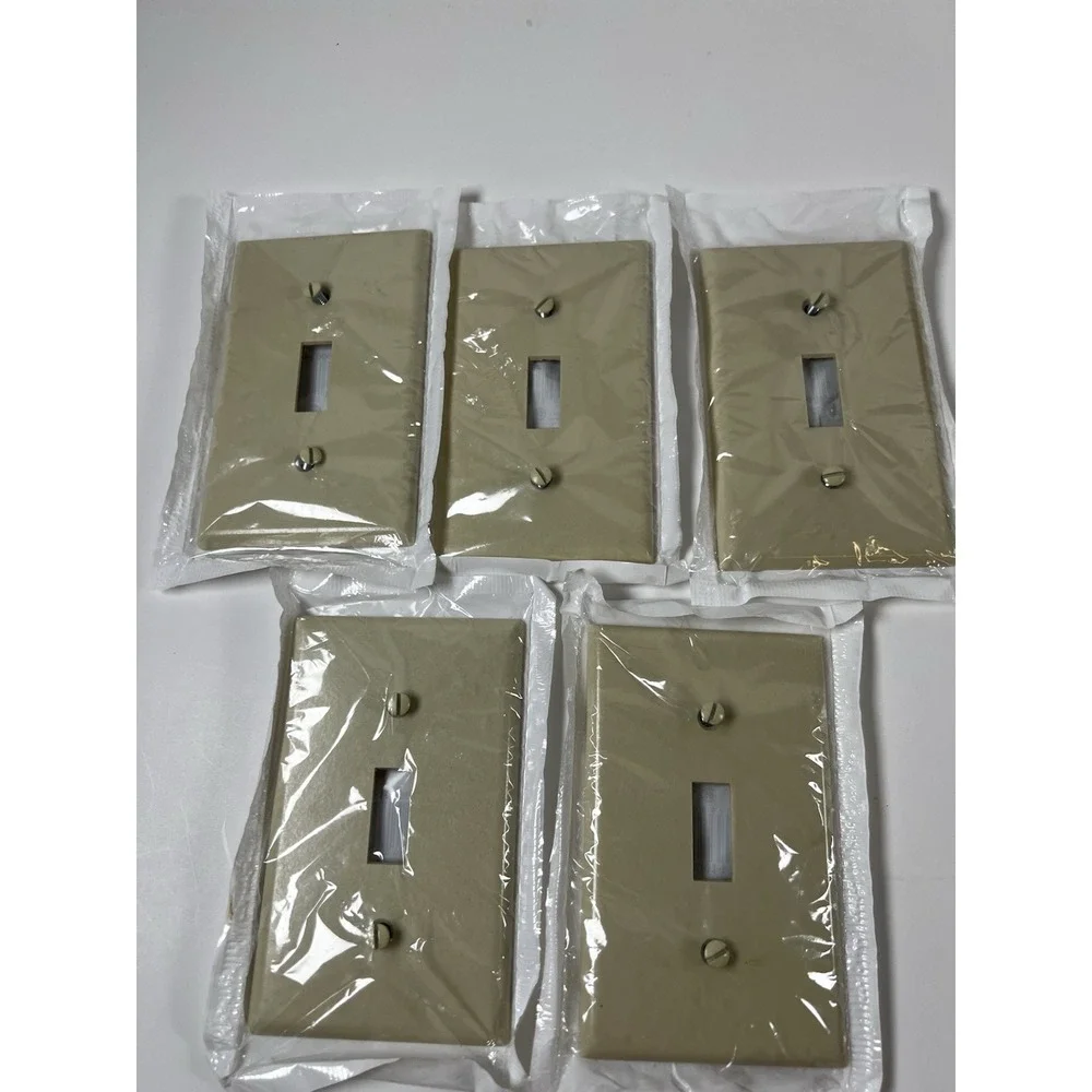 Leviton‎ 86001 Ivory Bakelite 1-Gang Toggle Wallplate Lot of 5 NEW